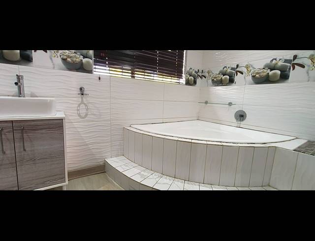 4 BEDROOM HOUSE FOR SALE IN LEWISHAM